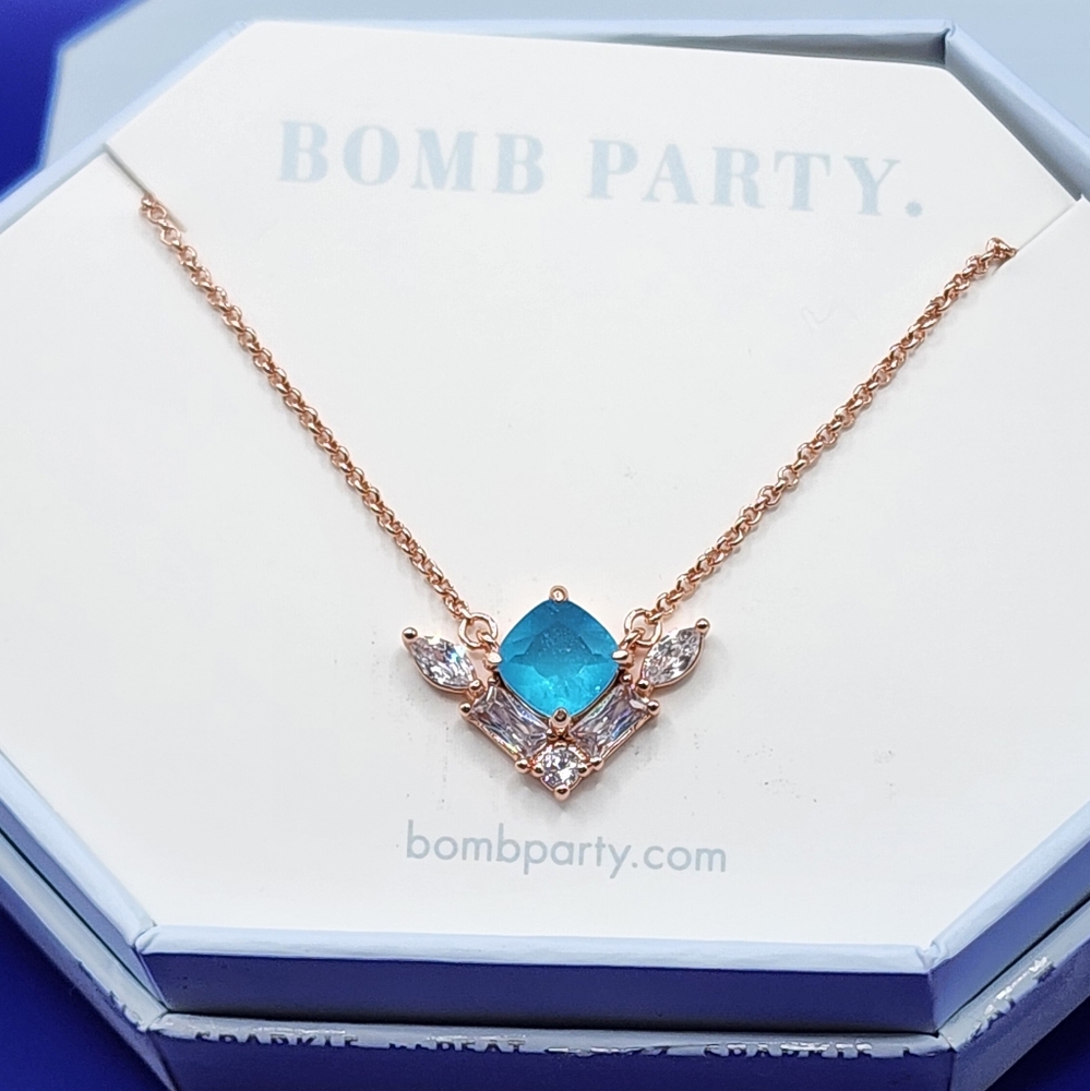 "Pyramid Of Sparkle" - Bomb Party
